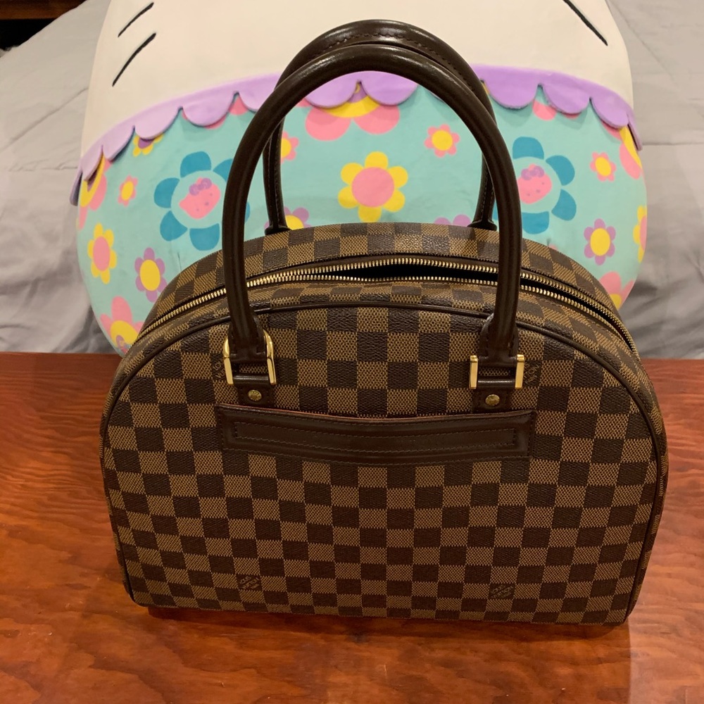 Sale/Louis Vuitton nolita damier ❤️❤️ - Picture 11 of 16
